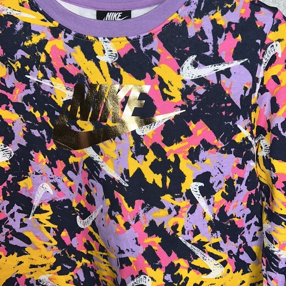 NWT Nike Standard Fit Long Sleeve Crop Top Sweater - Picture 3 of 6